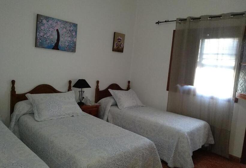 Chambre Standard Salle de Bains Commune, Pensión Los Arcos