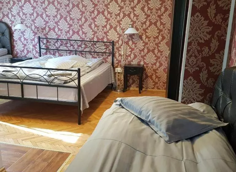 اتاق استاندارد سه نفره, Pension Casa Leone