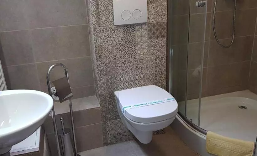 اتاق استاندارد سه نفره, Pension Casa Leone