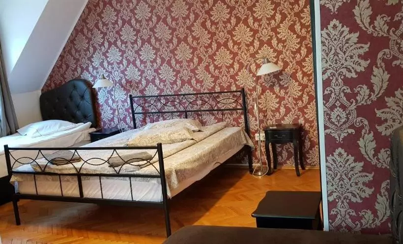 اتاق استاندارد سه نفره, Pension Casa Leone