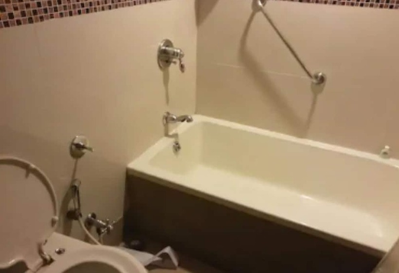 غرفة ديلوكس, The Retreat Hotel & Convention Centre