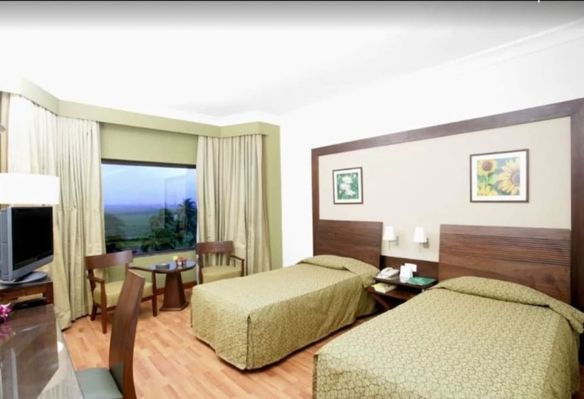 اتاق لوکس, The Retreat Hotel & Convention Centre