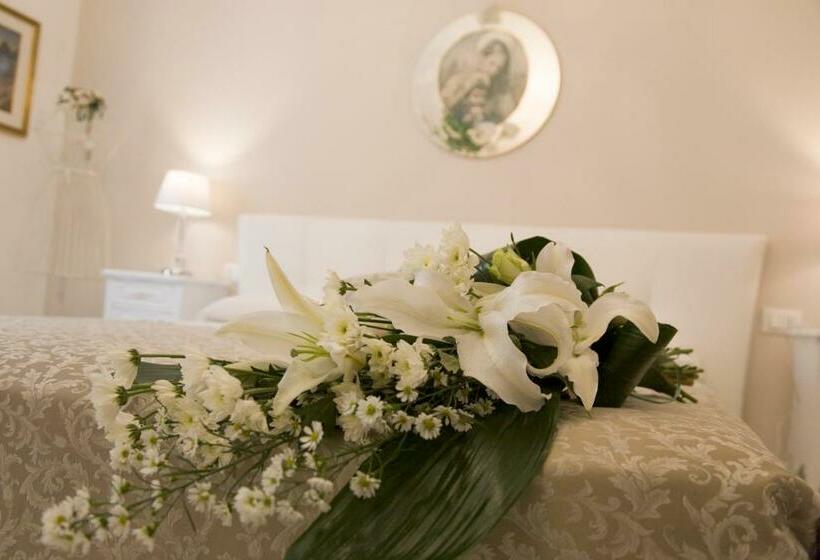 חדר סטודיו סטנדרד, Falesiaconero