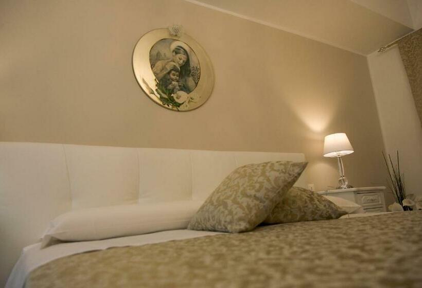 חדר סטודיו סטנדרד, Falesiaconero