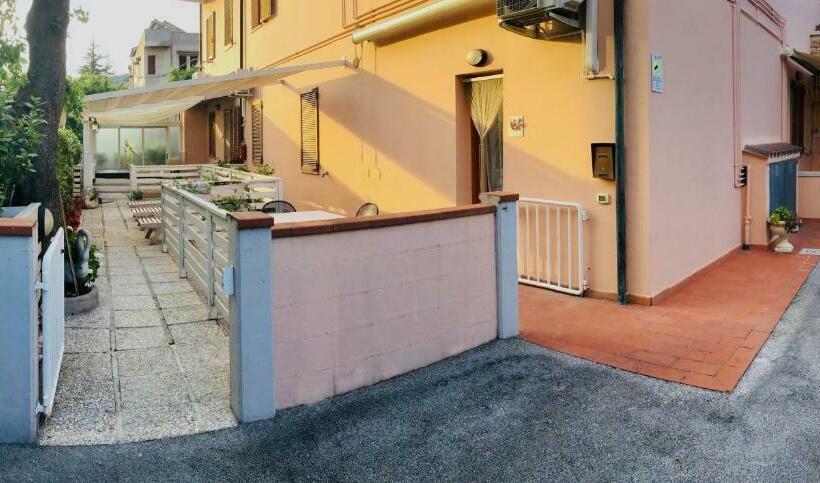 חדר סטודיו סטנדרד, Falesiaconero