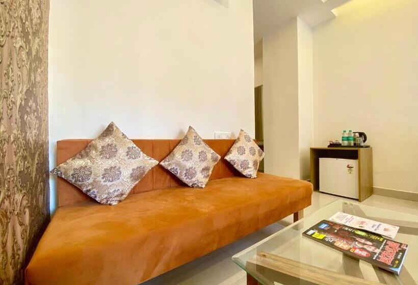 带大床的高级房间, Arogyadham Retreat