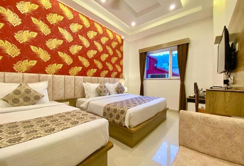Номер Стандарт Трехместный, Arogyadham Retreat