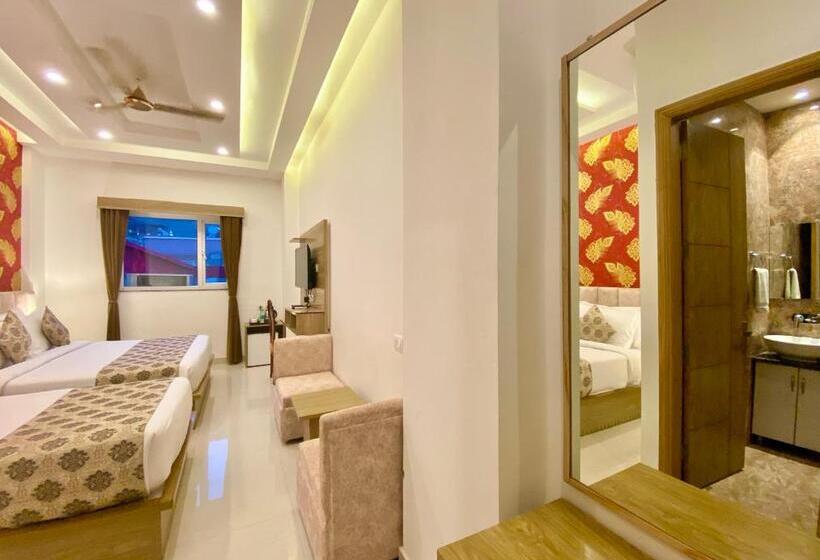 标准三人间, Arogyadham Retreat