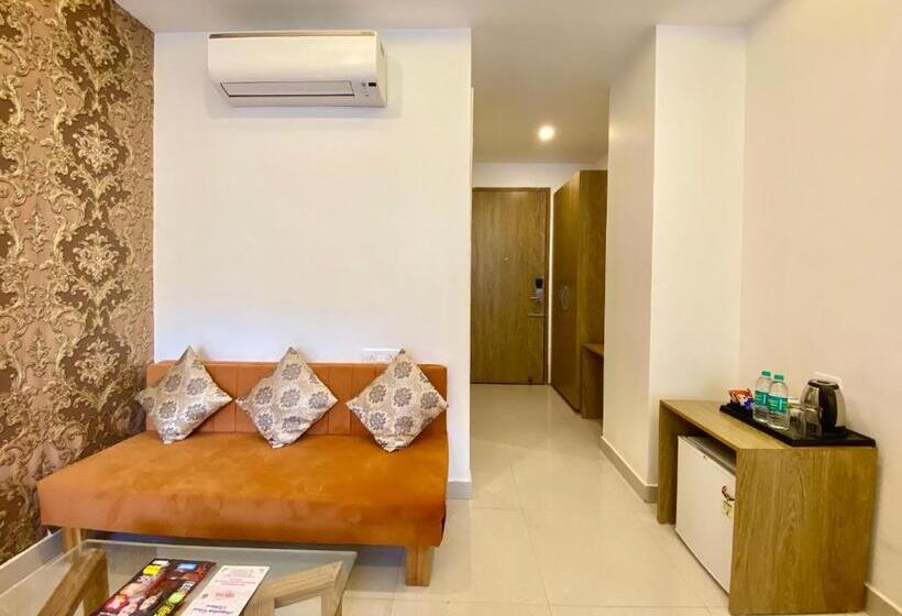 带大床的高级房间, Arogyadham Retreat