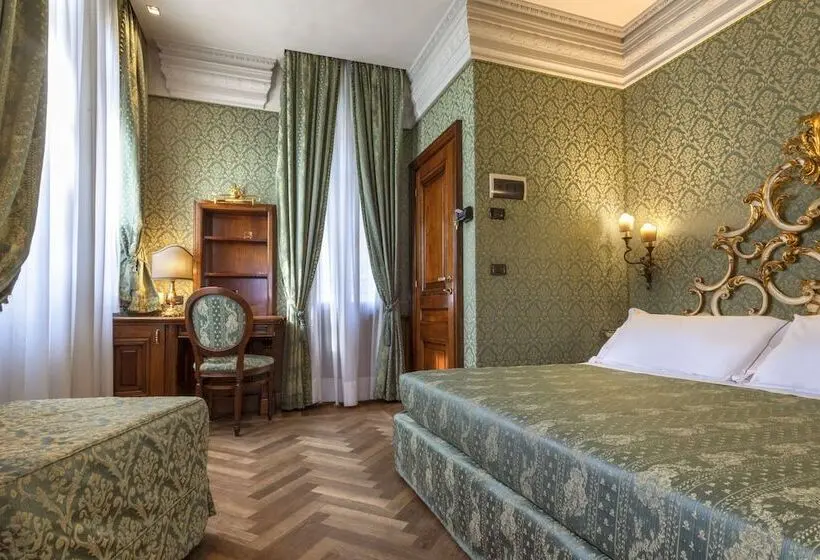 Superior Room with Views