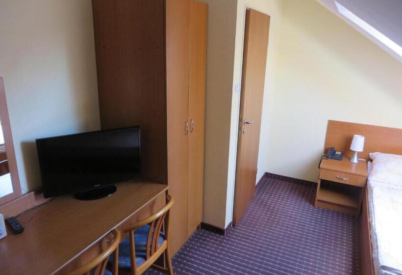 Номер Economy, Arnold