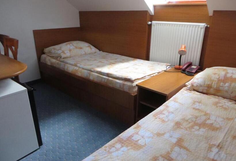 Номер Economy, Arnold