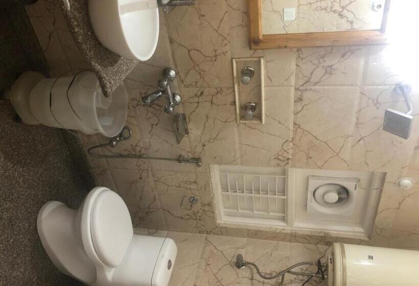 スタンダードルーム, Chaman Palace