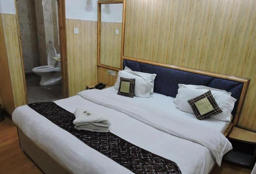 スタンダードルーム, Chaman Palace