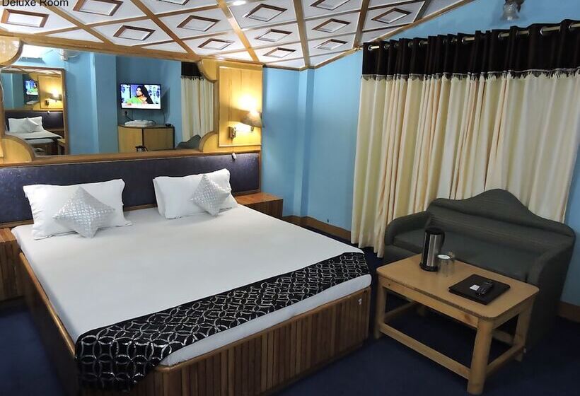 デラックスルーム, Chaman Palace