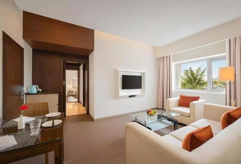 Suite, Claresta