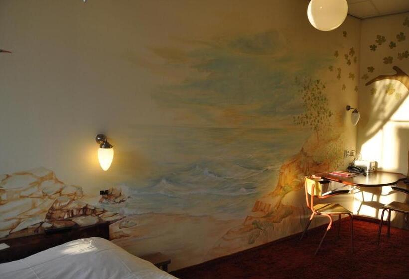 基本间, De Plataan Delft Centrum