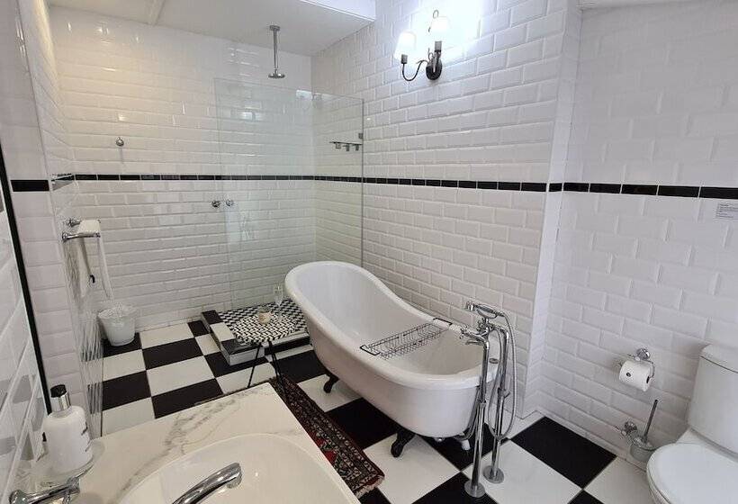 Люкс Повышенной Комфортности, Hathaway Guest House