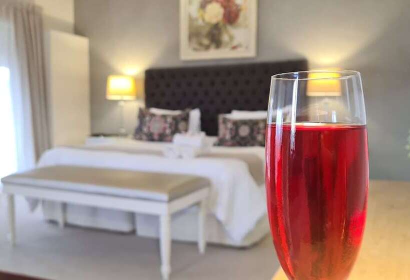 Люкс Повышенной Комфортности, Hathaway Guest House