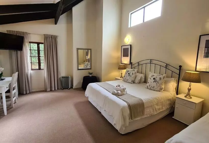 سوییت لوکس, Hathaway Guest House