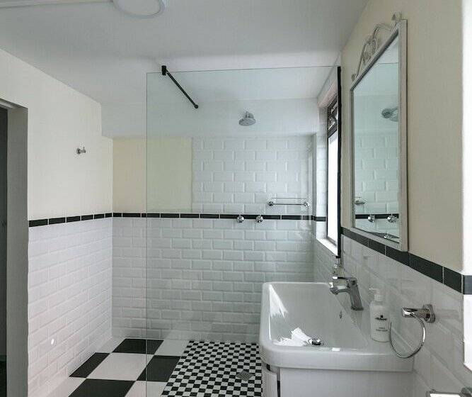 디럭스 룸, Hathaway Guest House