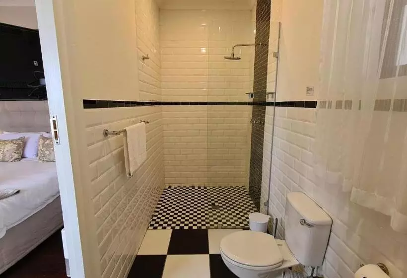 اتاق لوکس یک تخته, Hathaway Guest House