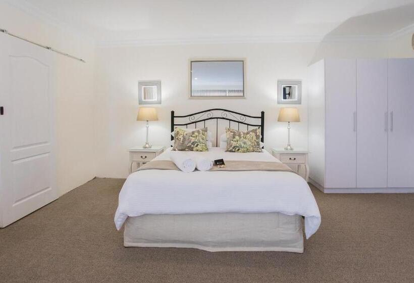 Люкс Повышенной Комфортности, Hathaway Guest House