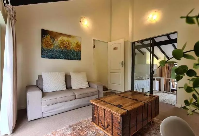Deluxe Suite Sea View, Hathaway Guest House