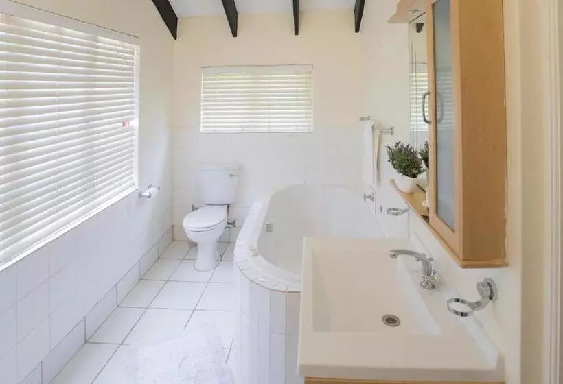 Deluxe Suite Sea View, Hathaway Guest House