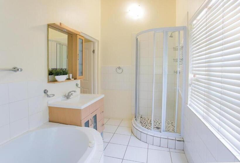 Люкс Deluxe Вид на Море, Hathaway Guest House