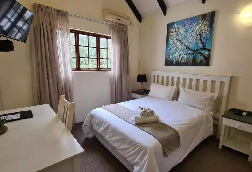 اتاق ساده سه‌ نفره, Hathaway Guest House
