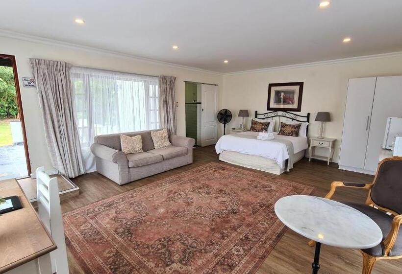 Люкс Повышенной Комфортности, Hathaway Guest House