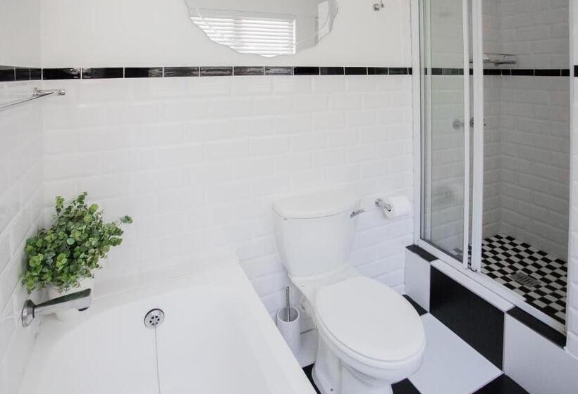 Люкс Повышенной Комфортности, Hathaway Guest House