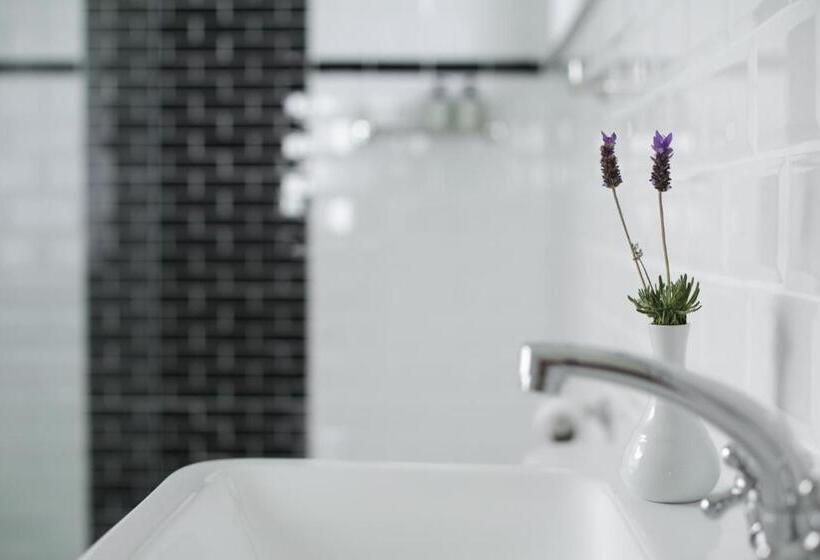 Люкс Повышенной Комфортности, Hathaway Guest House