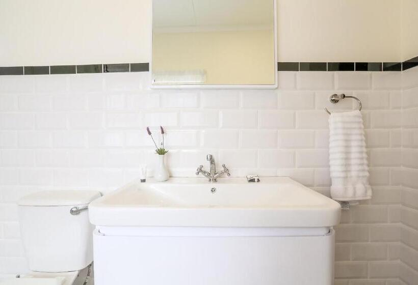 Люкс Повышенной Комфортности, Hathaway Guest House