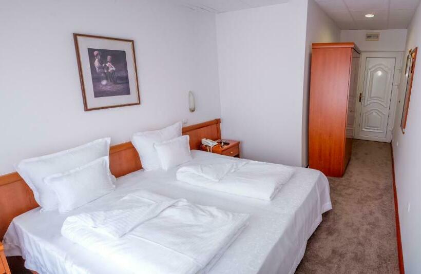 اتاق لوکس, Integra