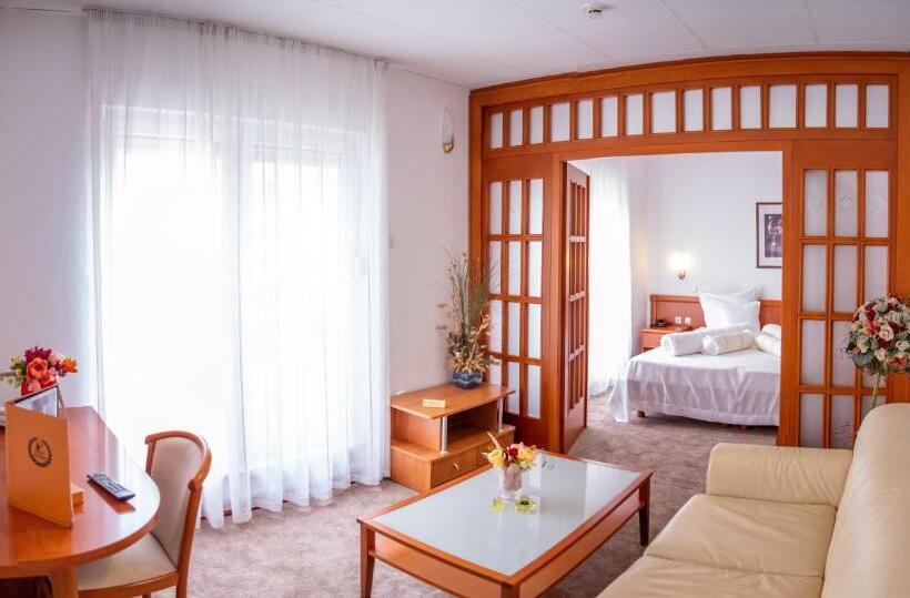 آپارتمان 1 خوابه, Integra