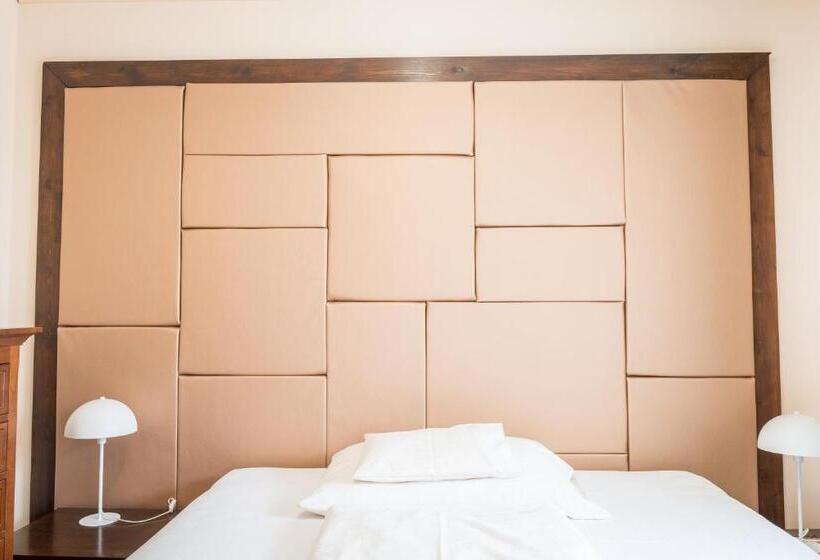 套房, Kaiser Panzió