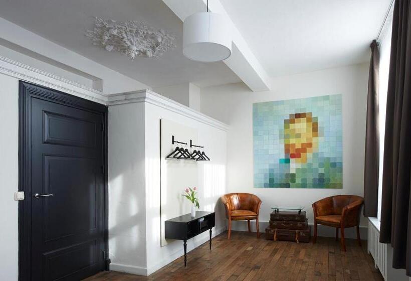 اتاق لوکس, Les Charmes