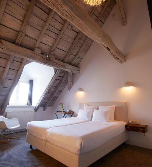 اتاق لوکس, Les Charmes