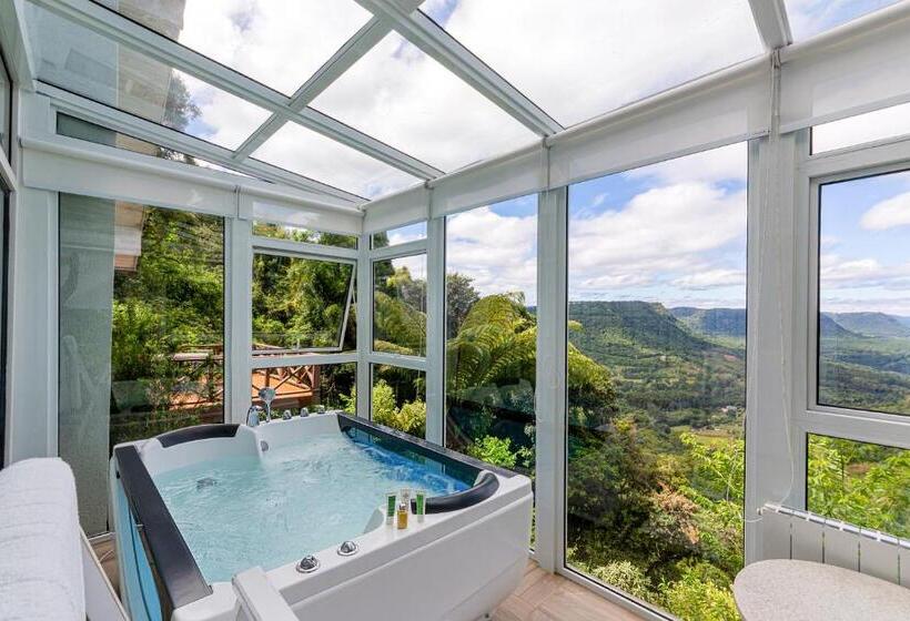 جناح سوبيريور, Castelo Saint Andrews