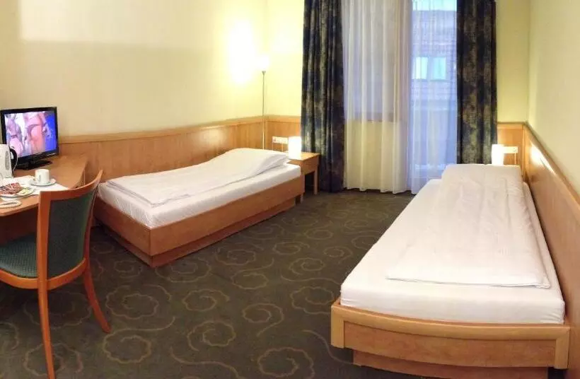 Standard-huone, Semiramis Business