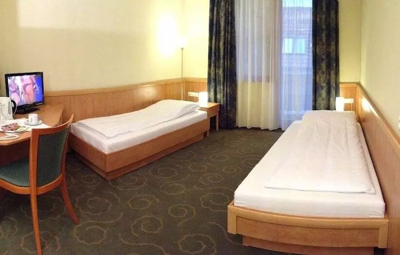 Standard-huone, Semiramis Business