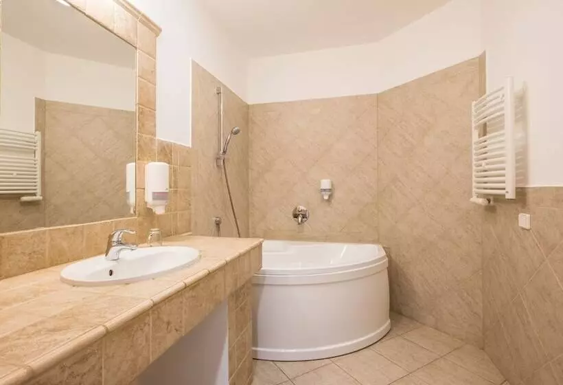 Deluxe-huone Parveke, Semiramis Business