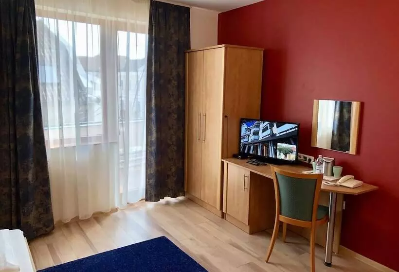 Standard-huone, Semiramis Business