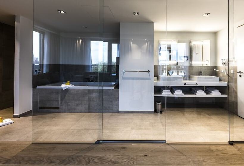 带阳台套房, Wellings Park