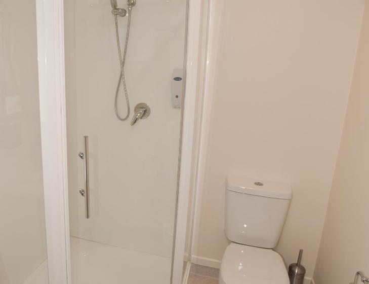 דירת חדר, At Eden Park Motel