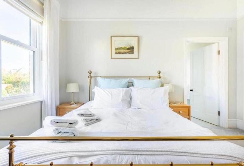 اتاق استاندارد, Hedgebank