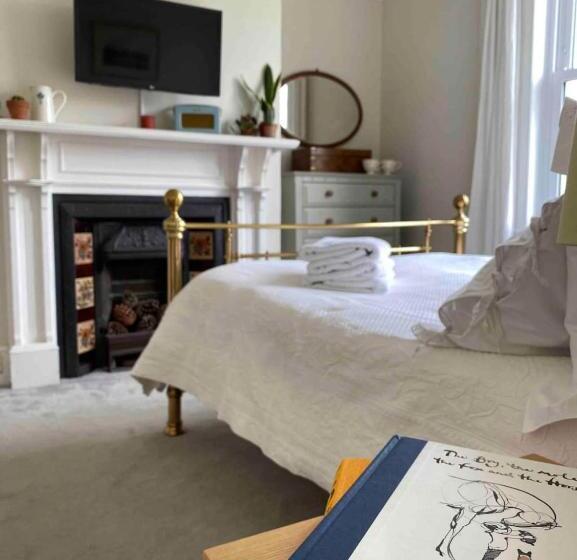 اتاق استاندارد, Hedgebank