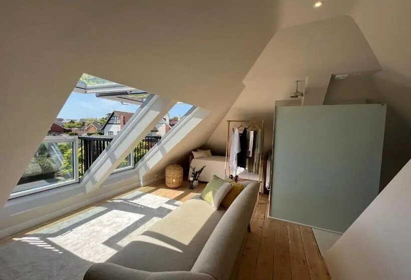 Suite med Balkon, Hedgebank